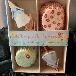 Calling All Princesses! Cupcake Cases and Toppers